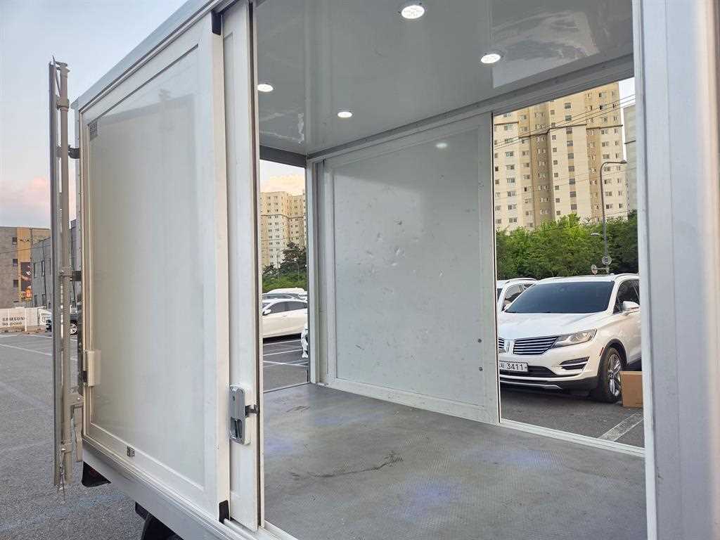 Small Truck Normal Box(High Deck) - Vista 6