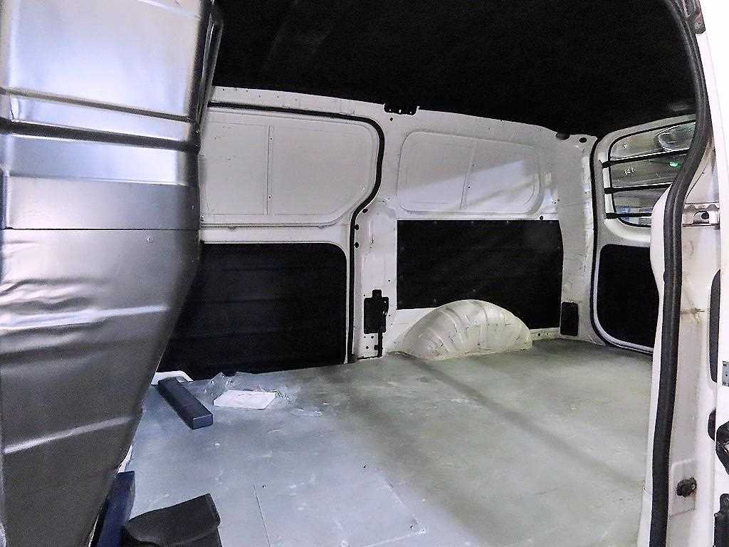 HYUNDAI Starex - Vista 7