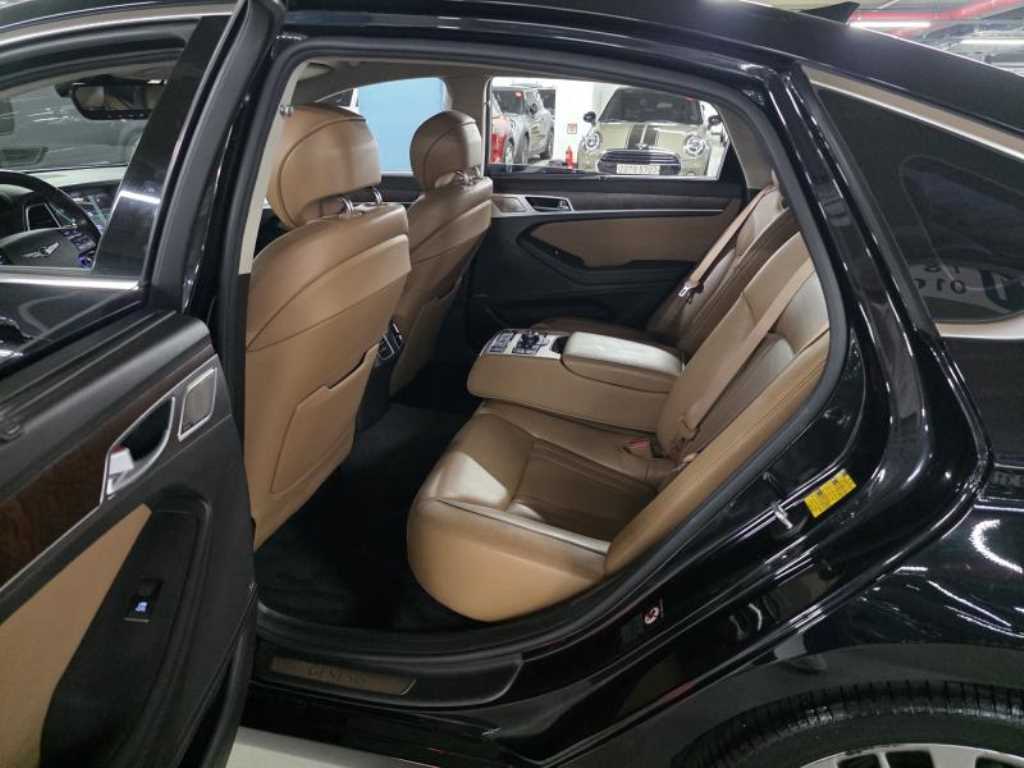 Genesis G80 - Vista 6