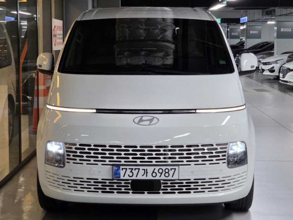HYUNDAI Staria - Vista 4