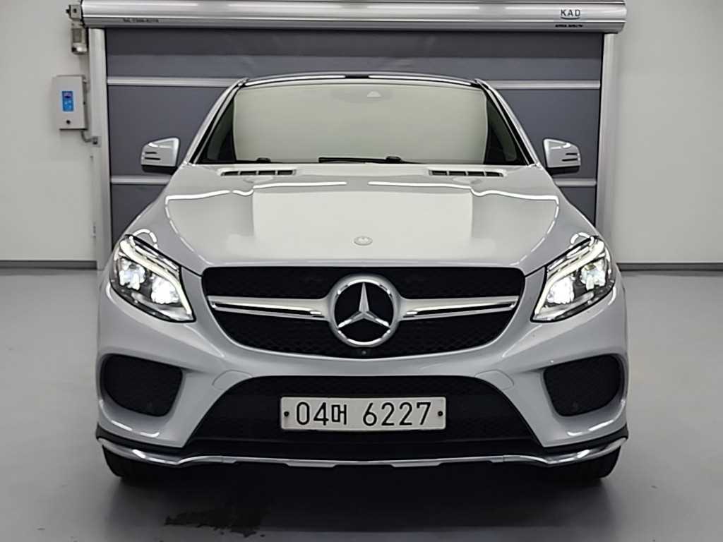 Mercedes Benz GLE Class - Vista 2