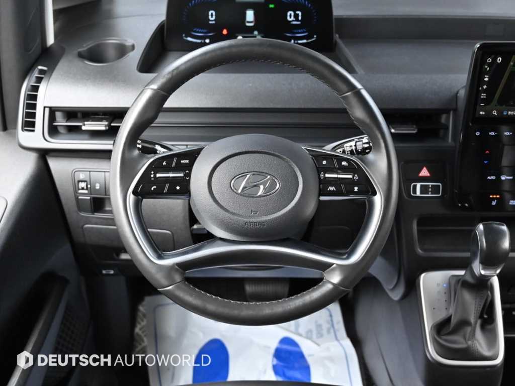 HYUNDAI Staria - Vista 12