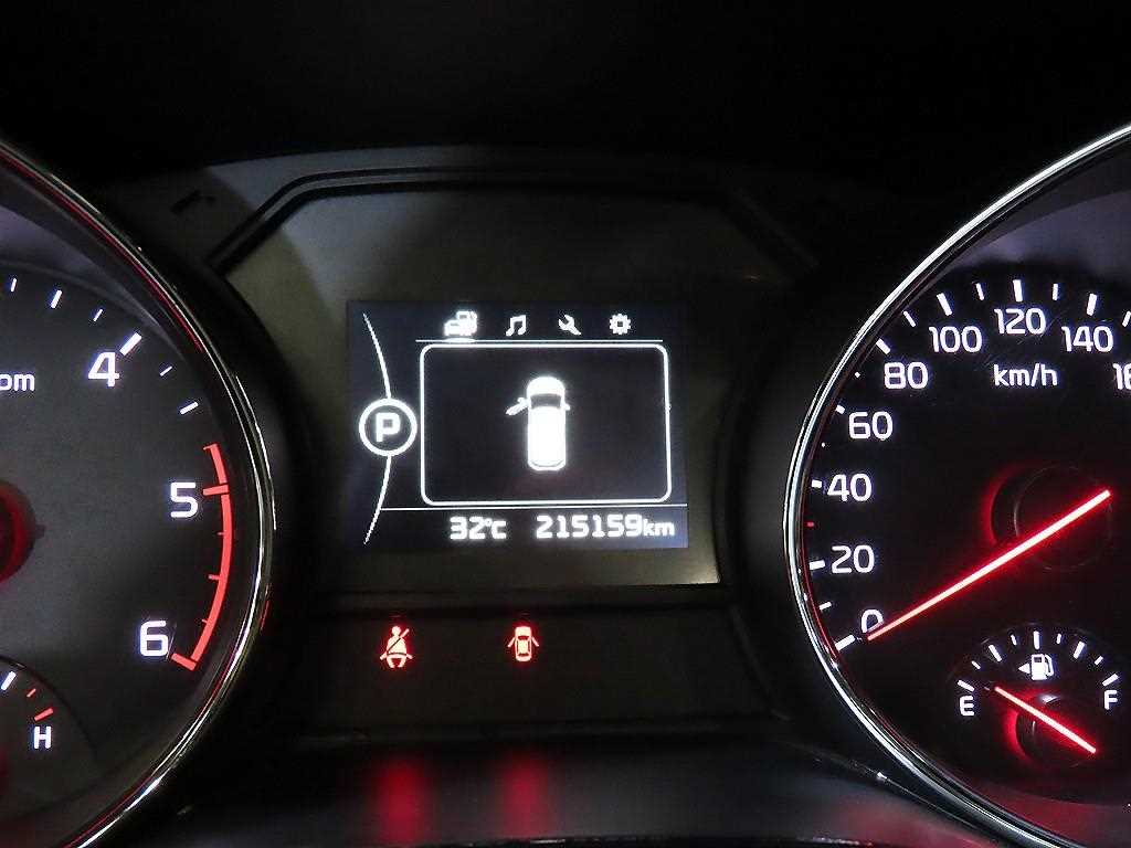 KIA Carnival - Vista 10
