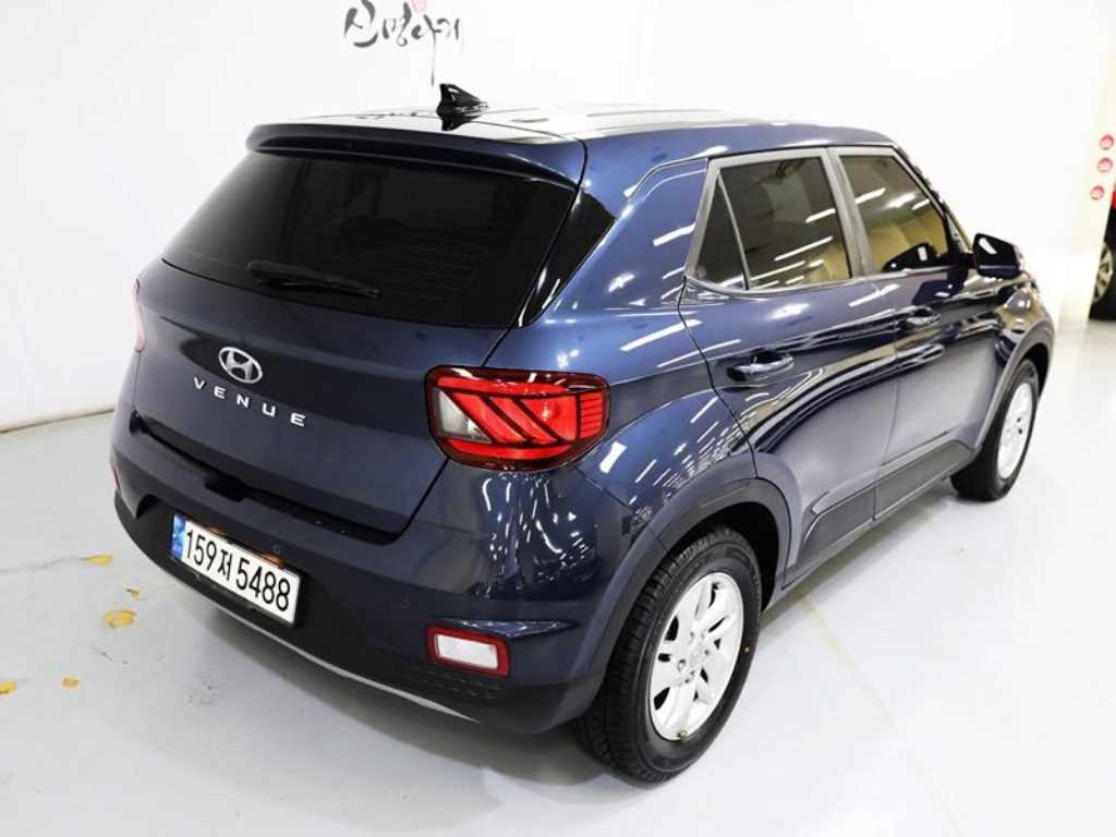 HYUNDAI Venue - Vista 5