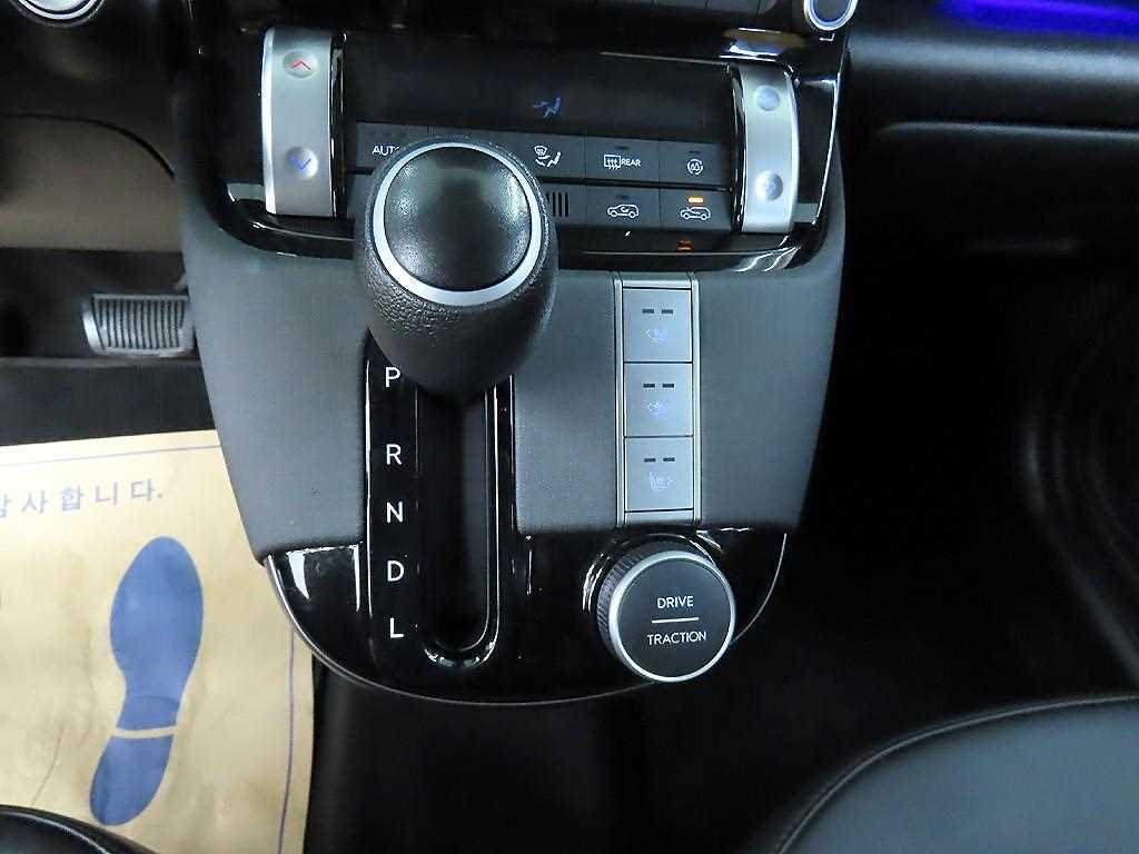 HYUNDAI Casper - Vista 10