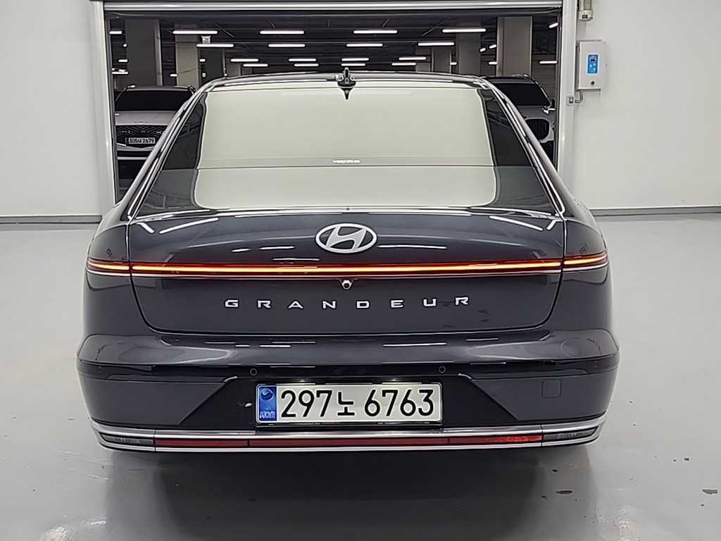 HYUNDAI Grandeur - Vista 3