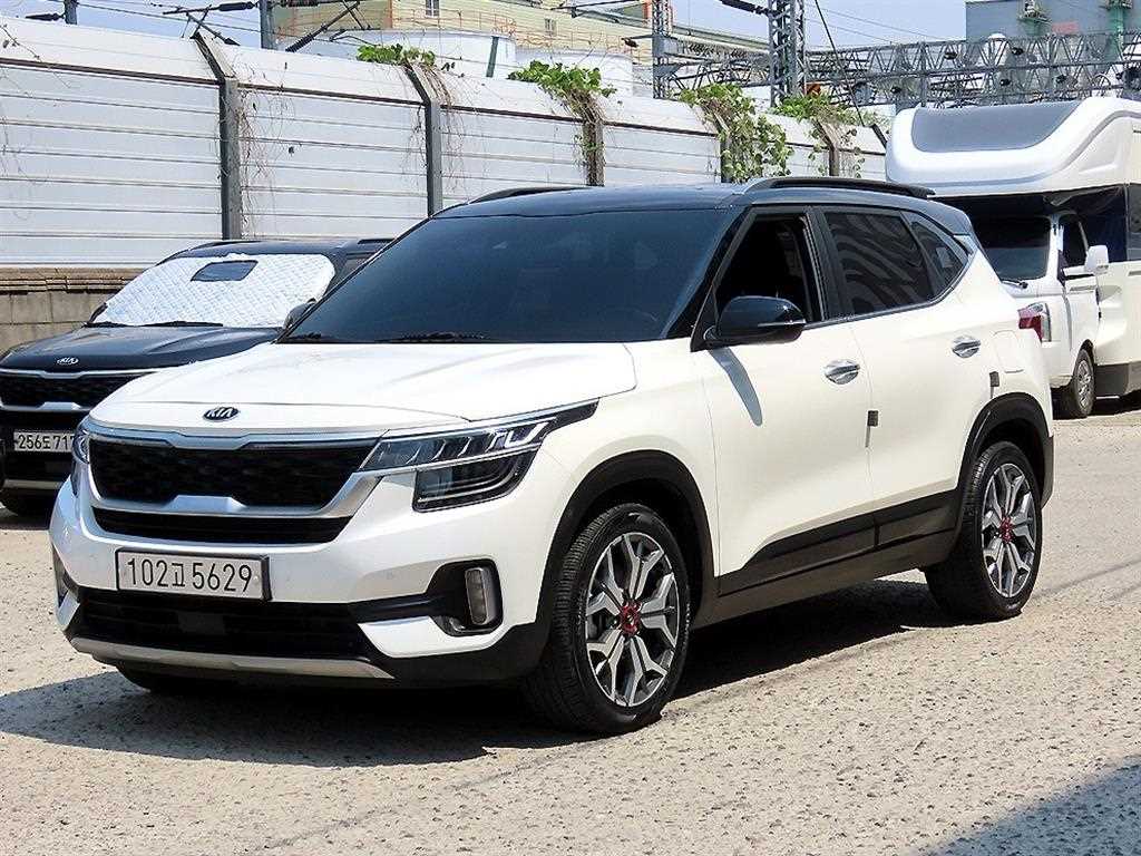 KIA Seltos - Vista 2