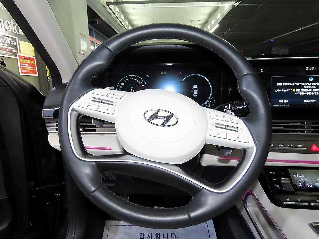 HYUNDAI Grandeur - Vista 8
