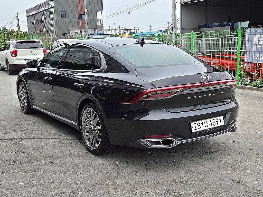 HYUNDAI Grandeur - Vista 3