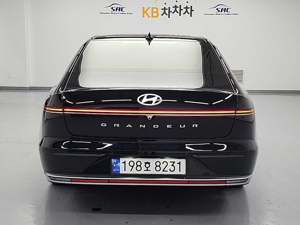 HYUNDAI Grandeur - Vista 3