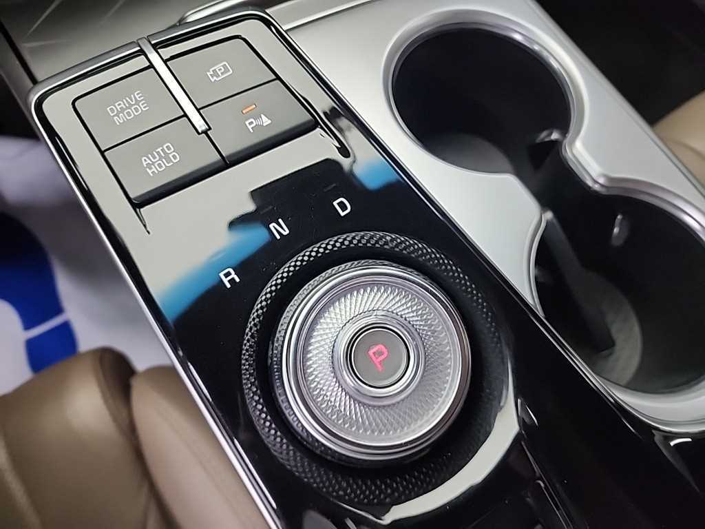 KIA K8 - Vista 8