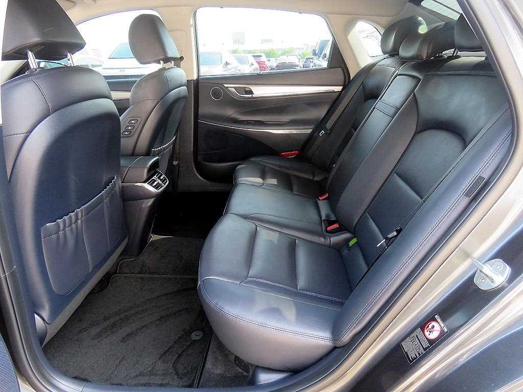 HYUNDAI Grandeur - Vista 7