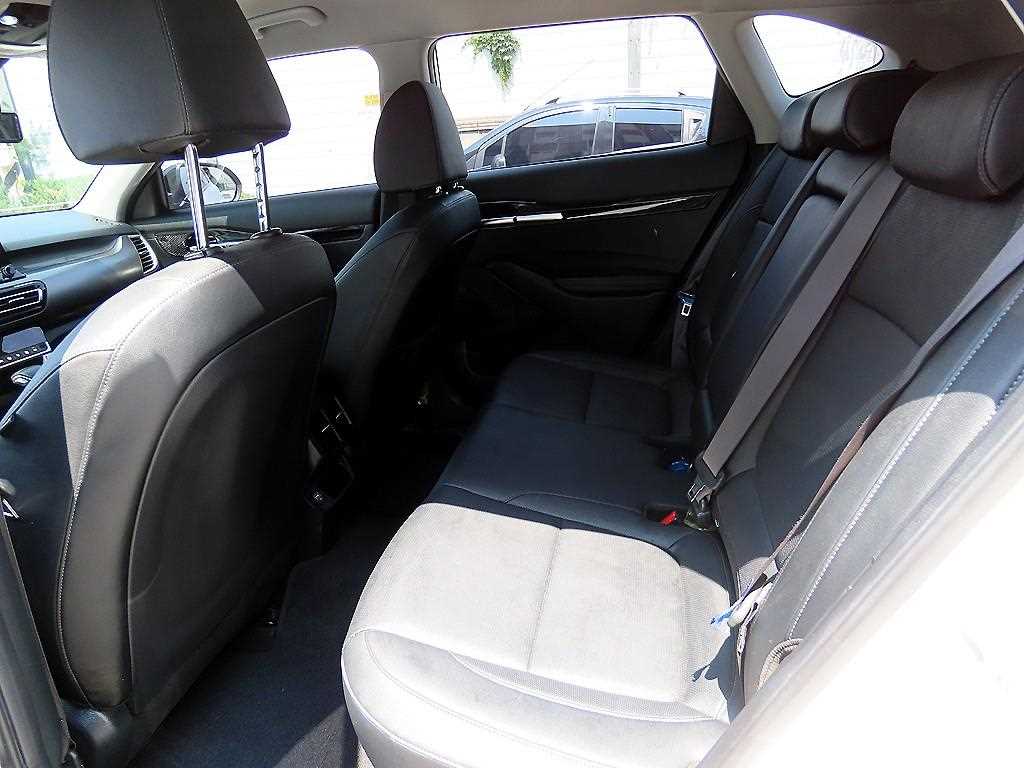 KIA Seltos - Vista 6