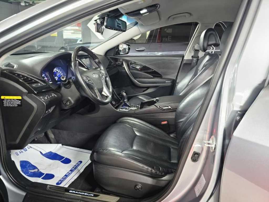 HYUNDAI Grandeur - Vista 6