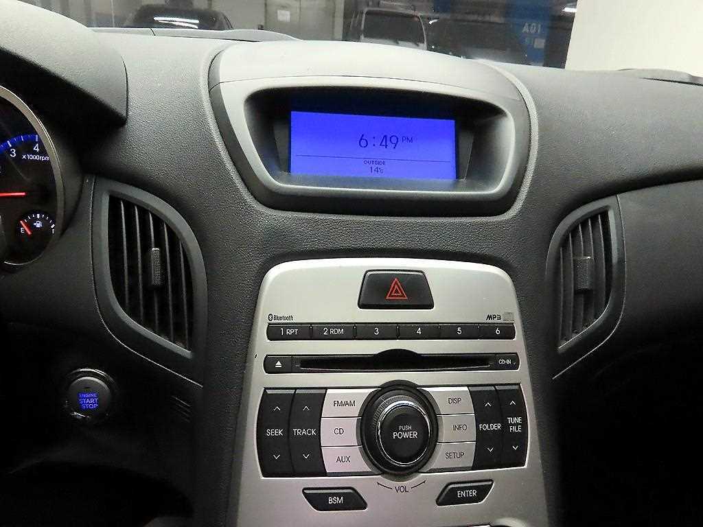 HYUNDAI Genesis - Vista 8