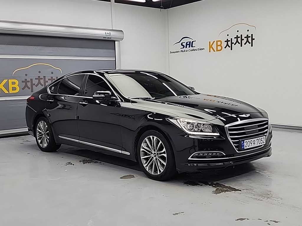 HYUNDAI Genesis - Vista 4