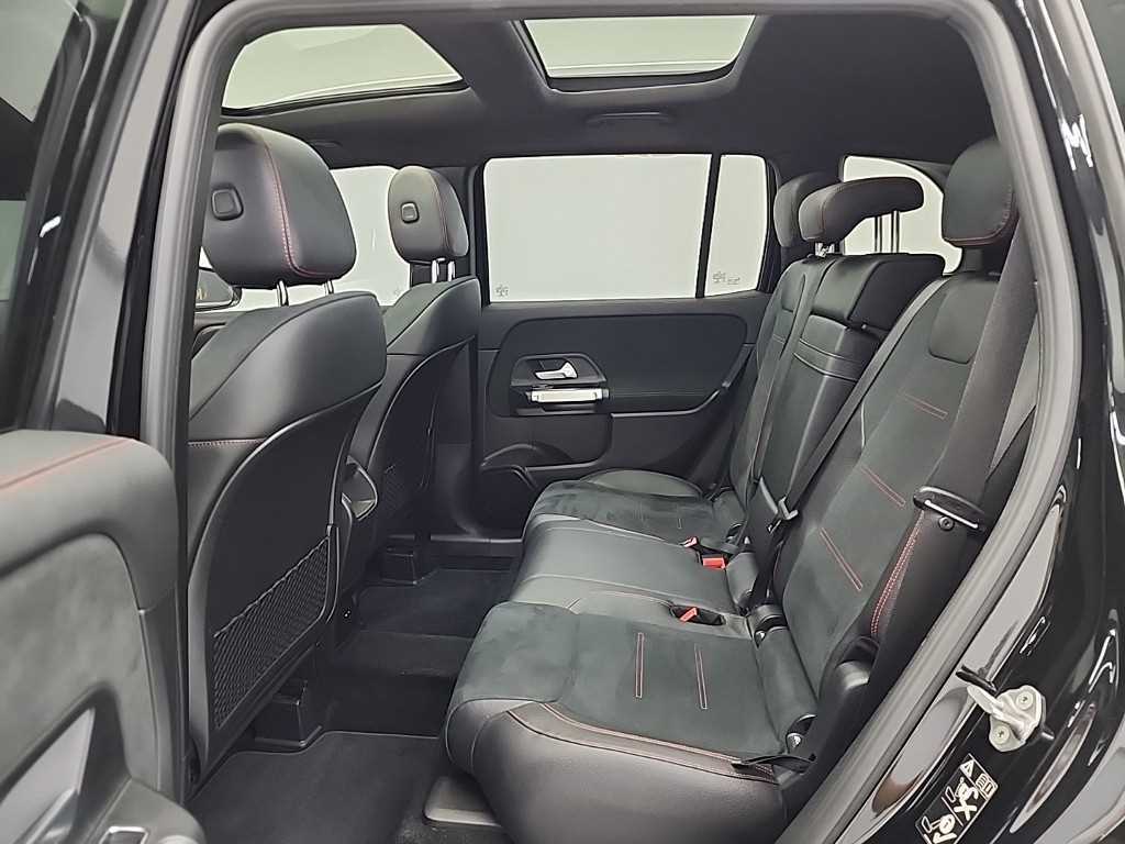 Mercedes Benz GLB Class - Vista 12
