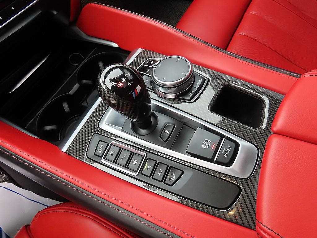 BMW X6M - Vista 10