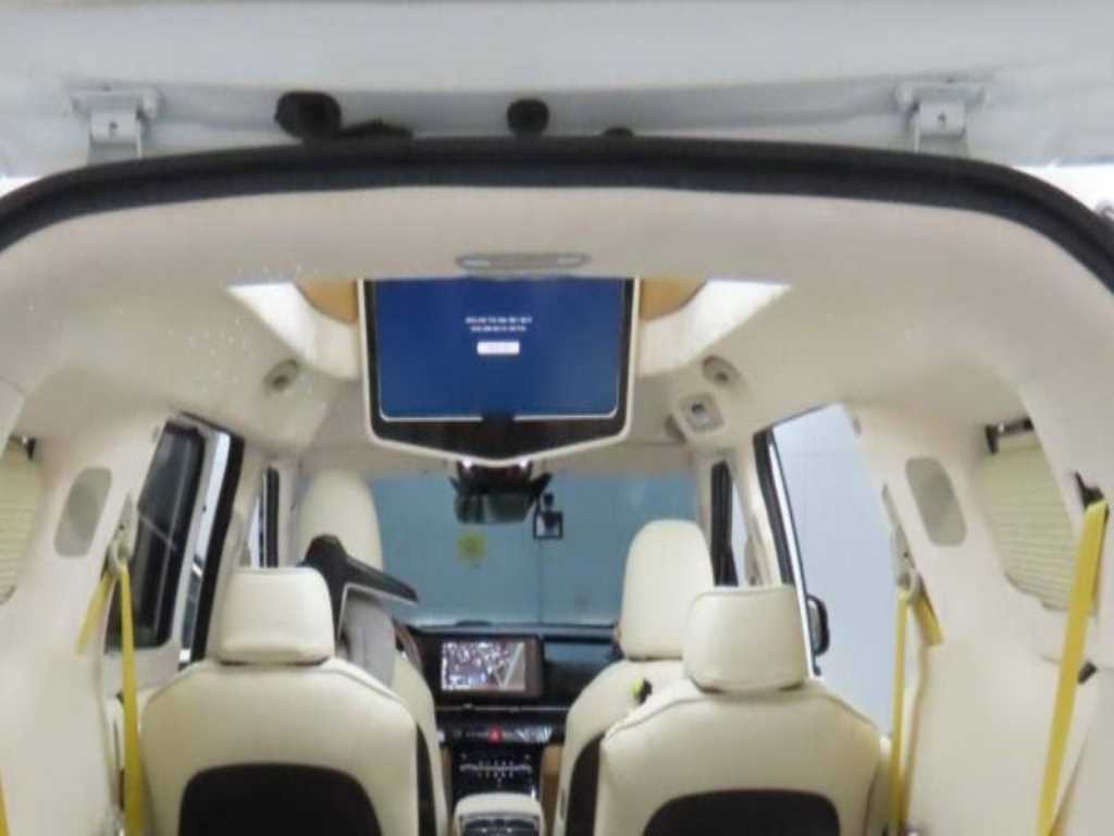 KIA Carnival - Vista 6
