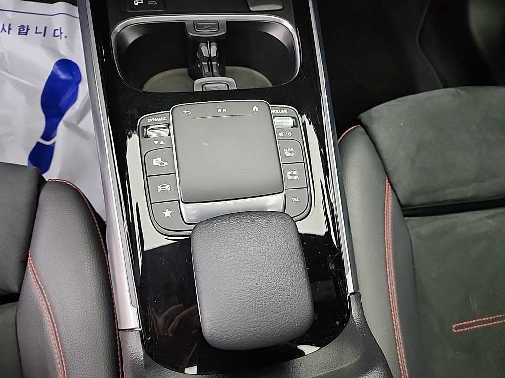 Mercedes Benz GLB Class 2021 Negro - Importación desde Corea - HF Imports Iquique - Foto 16