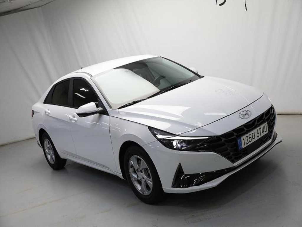 HYUNDAI Avante - Vista 2