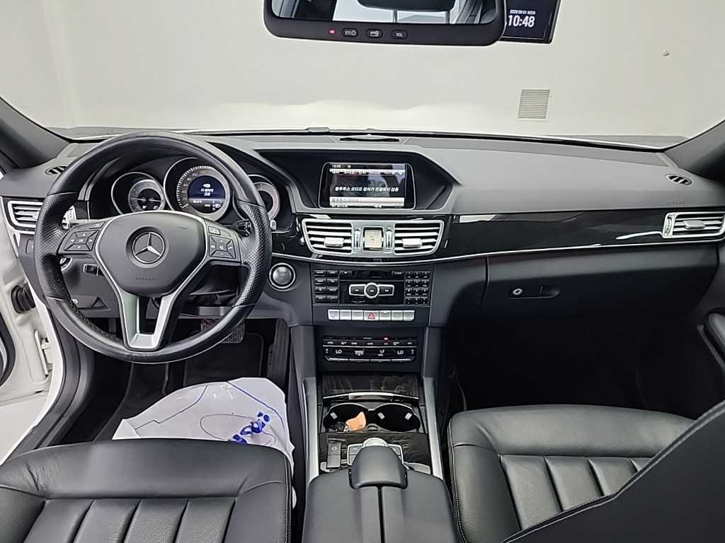 Mercedes Benz E class - Vista 7