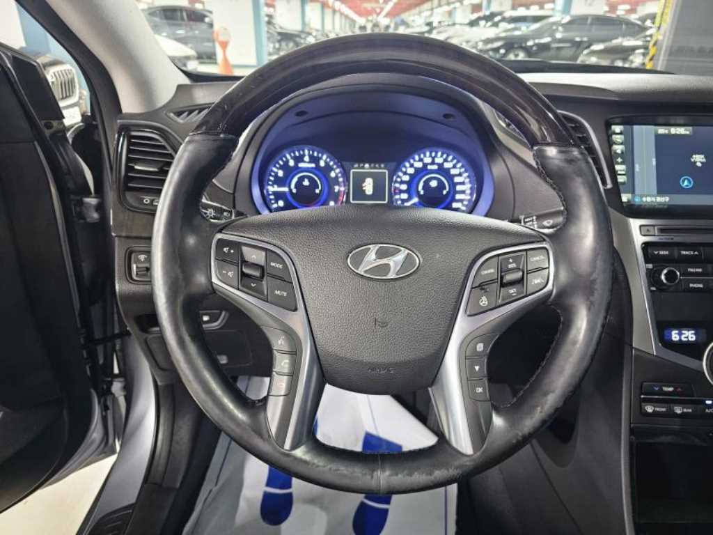 HYUNDAI Grandeur - Vista 9