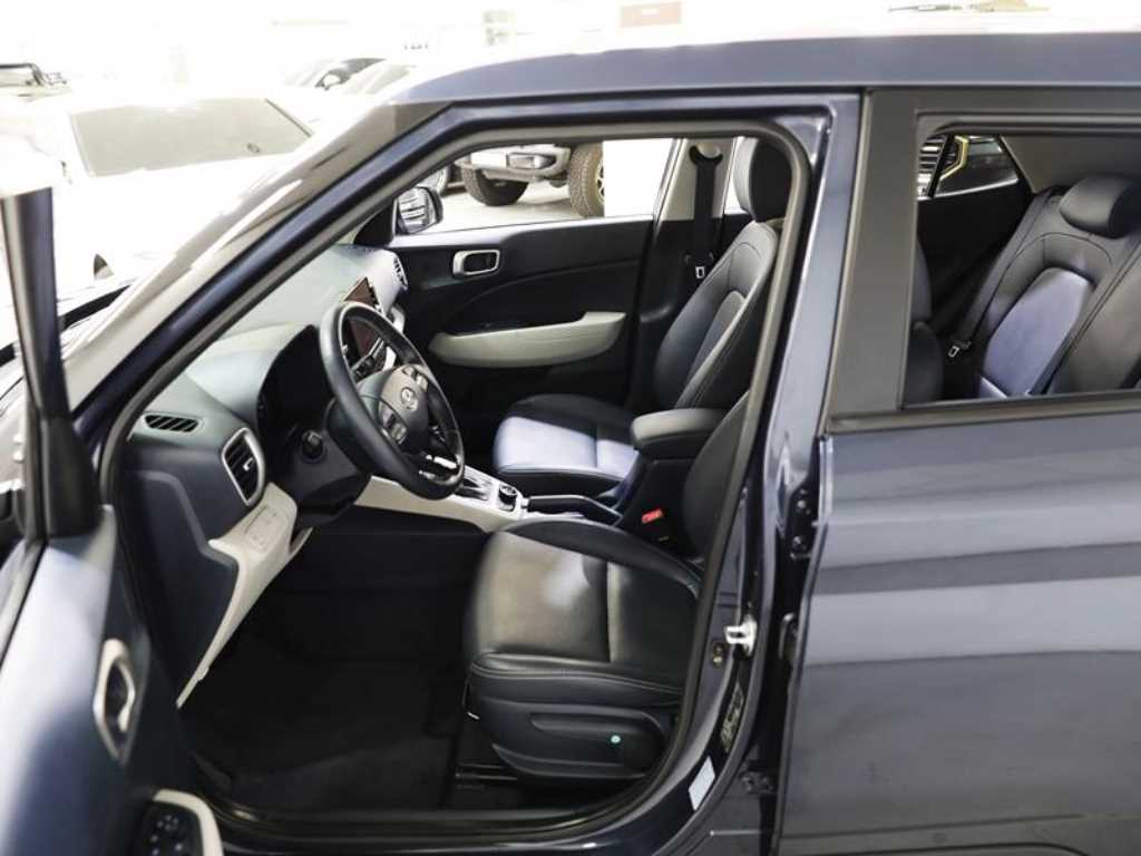 HYUNDAI Venue - Vista 9