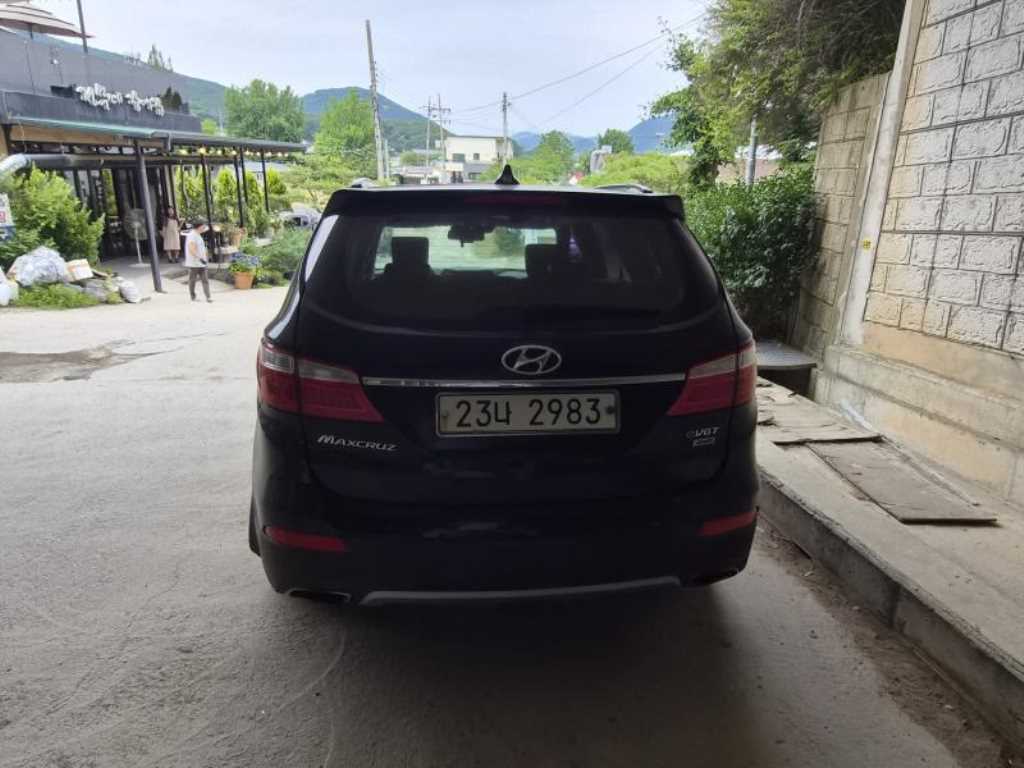 HYUNDAI Maxcruz - Vista 4