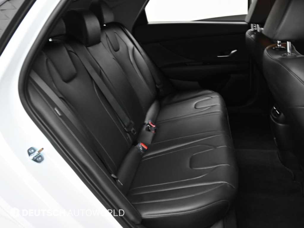 HYUNDAI Avante - Vista 12