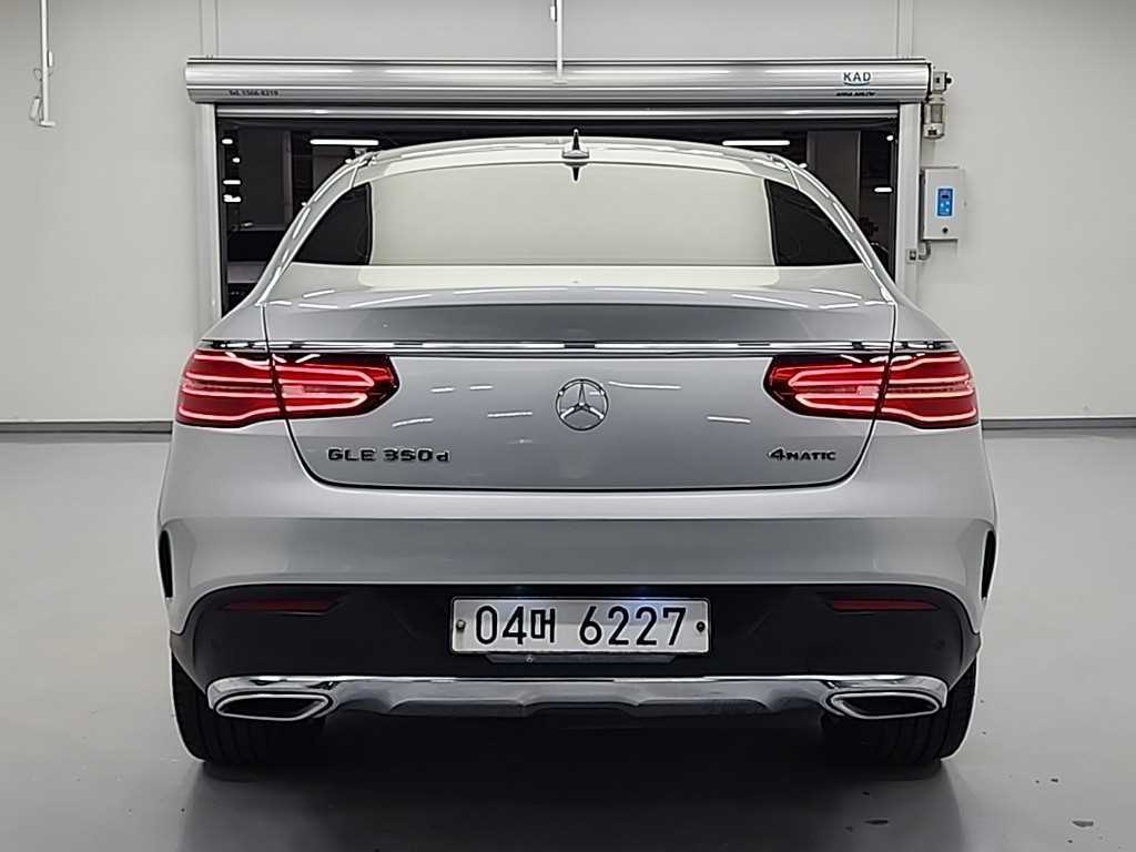 Mercedes Benz GLE Class - Vista 3