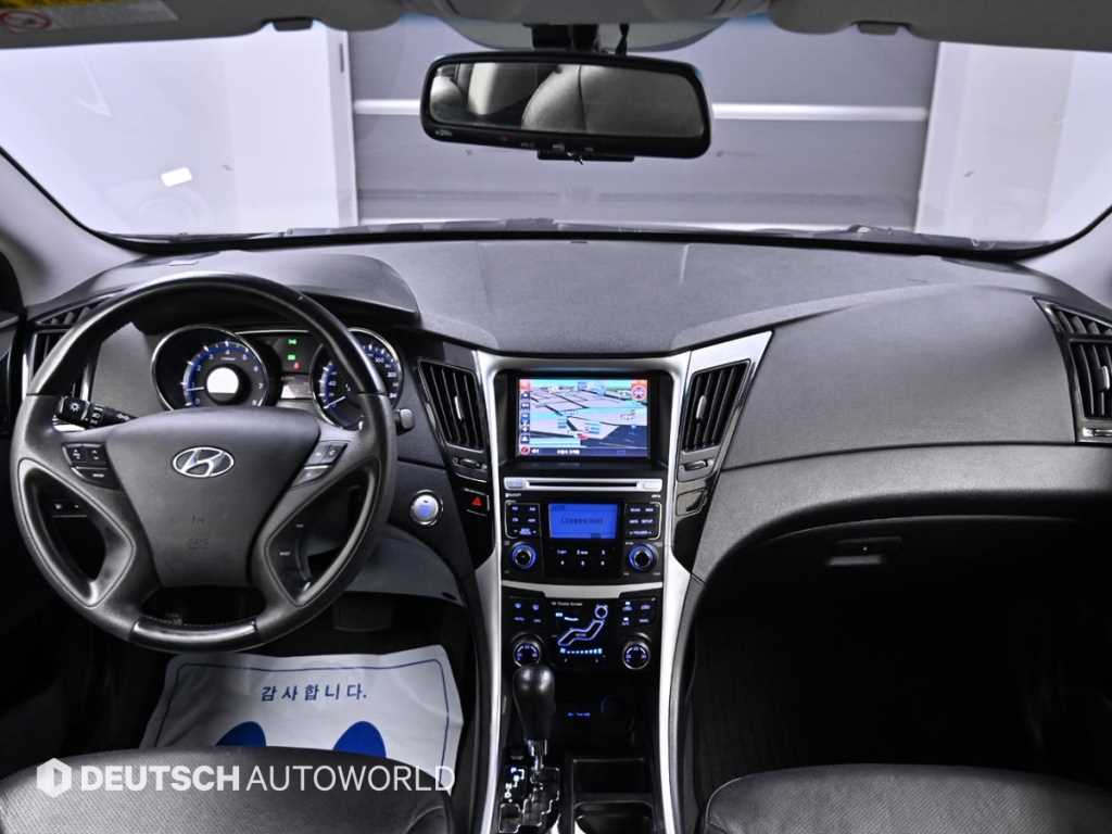 HYUNDAI Sonata - Vista 7