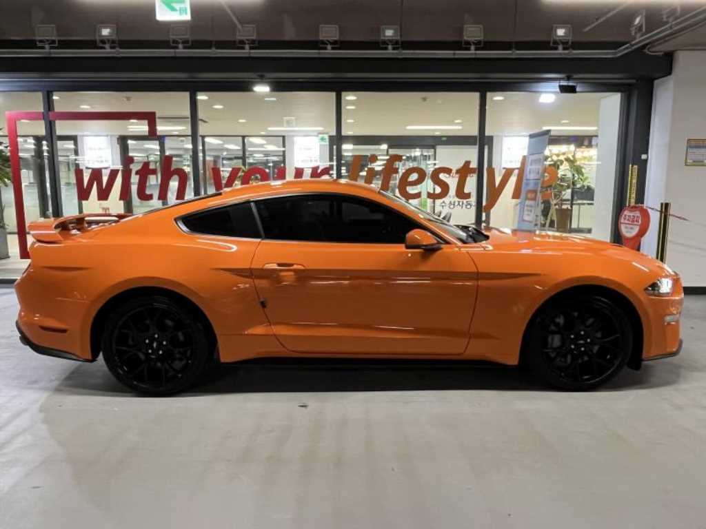 Ford Mustang - Vista 3