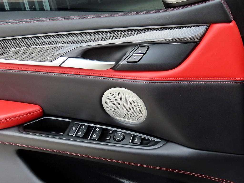 BMW X6M - Vista 11