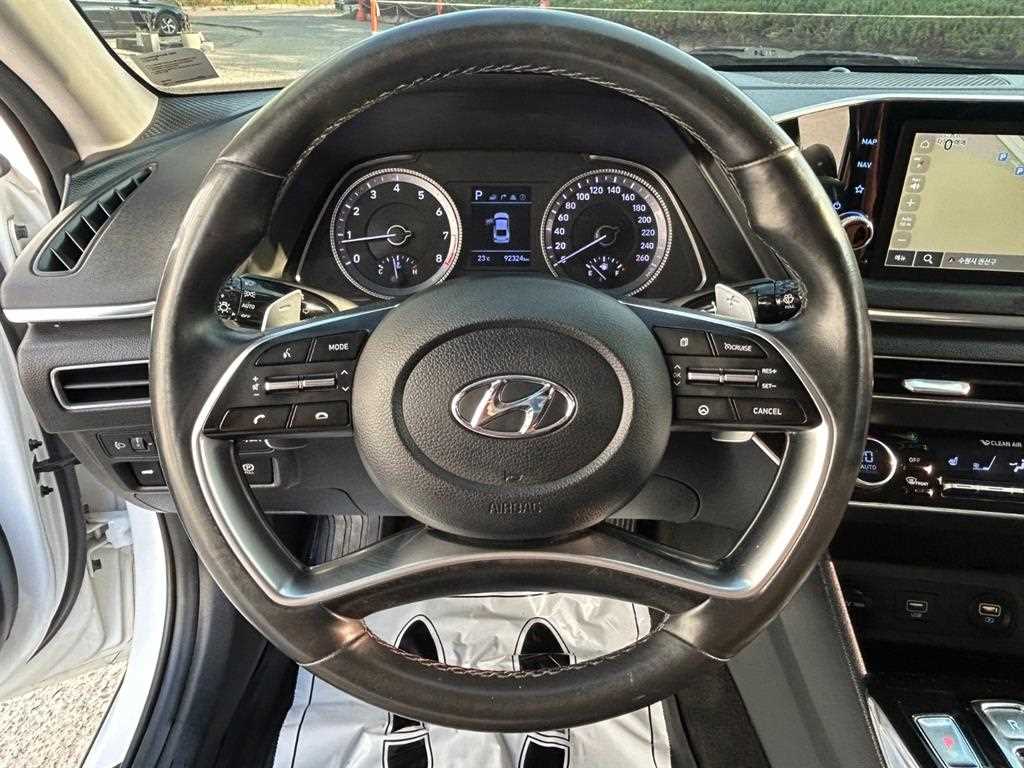 HYUNDAI Sonata - Vista 8