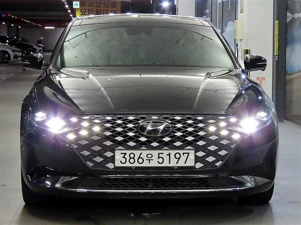 HYUNDAI Grandeur - Vista 2