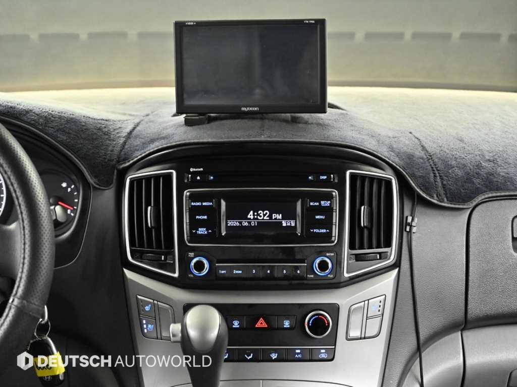 HYUNDAI Starex 2016 Plateado - Importación desde Corea - HF Imports Iquique - Foto 14