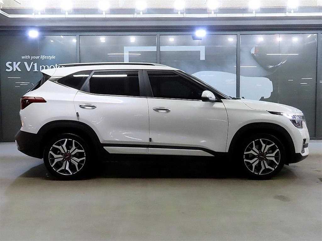 KIA Seltos - Vista 3