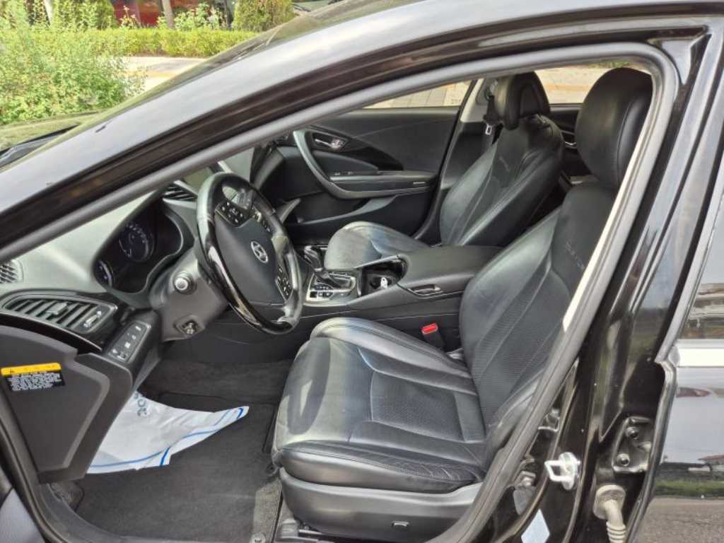 HYUNDAI Grandeur - Vista 8