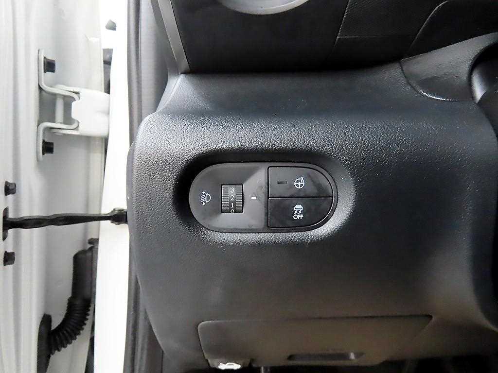 HYUNDAI Casper - Vista 12