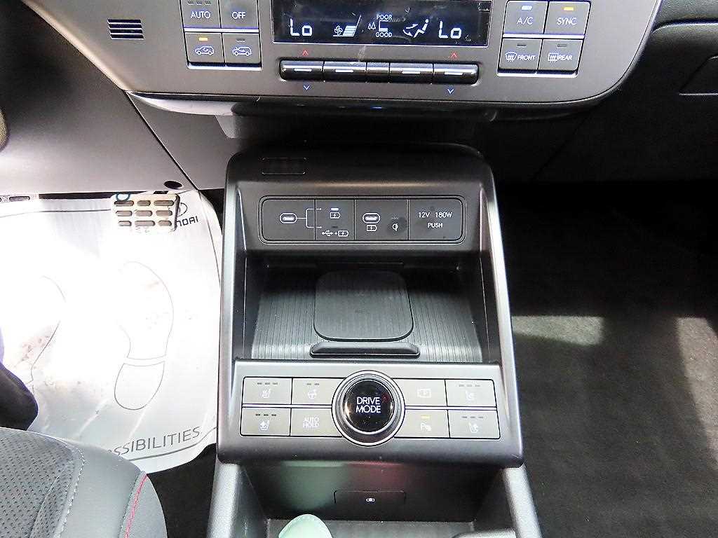 HYUNDAI Kona - Vista 12