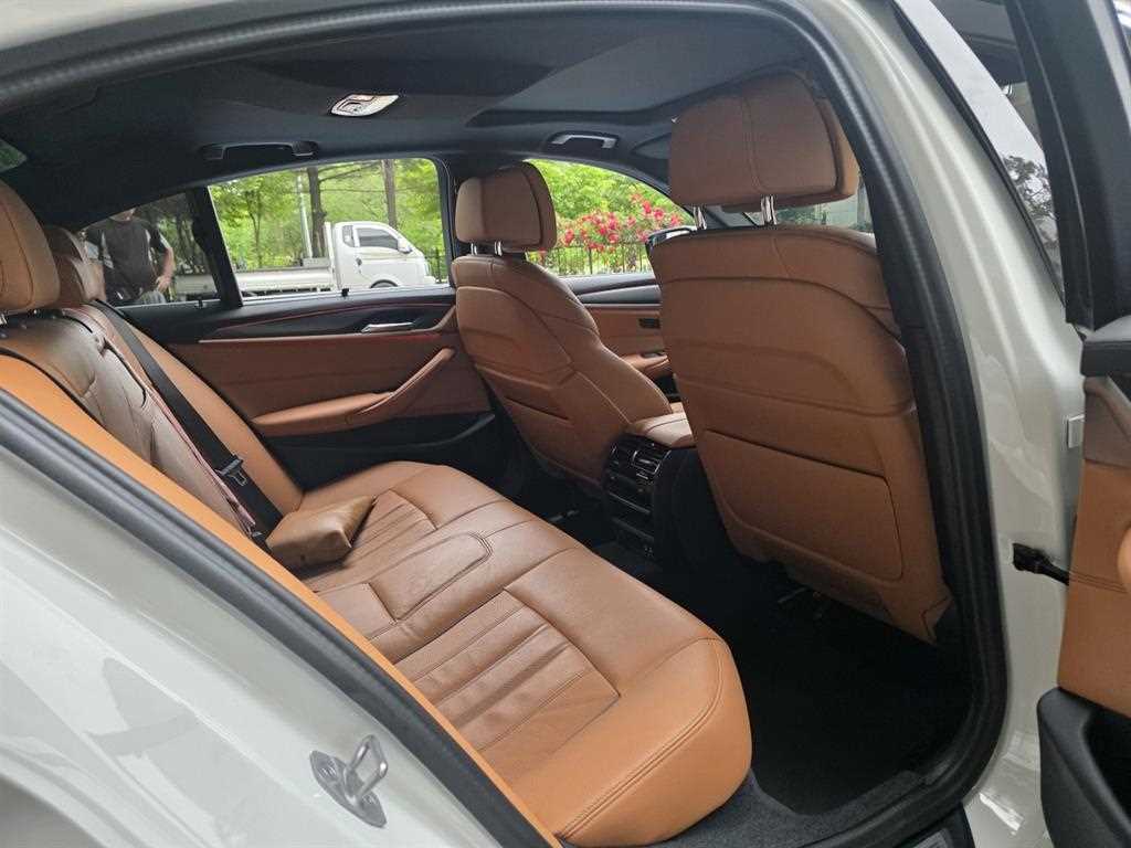BMW 5 Series - Vista 9