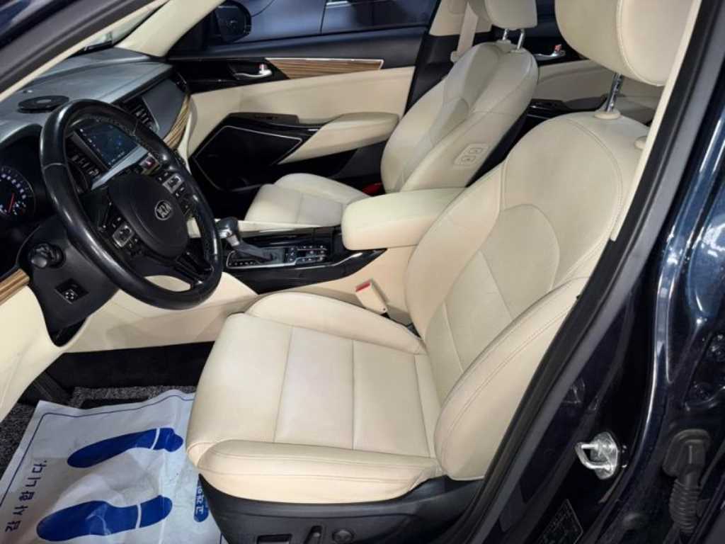 KIA K7 - Vista 6