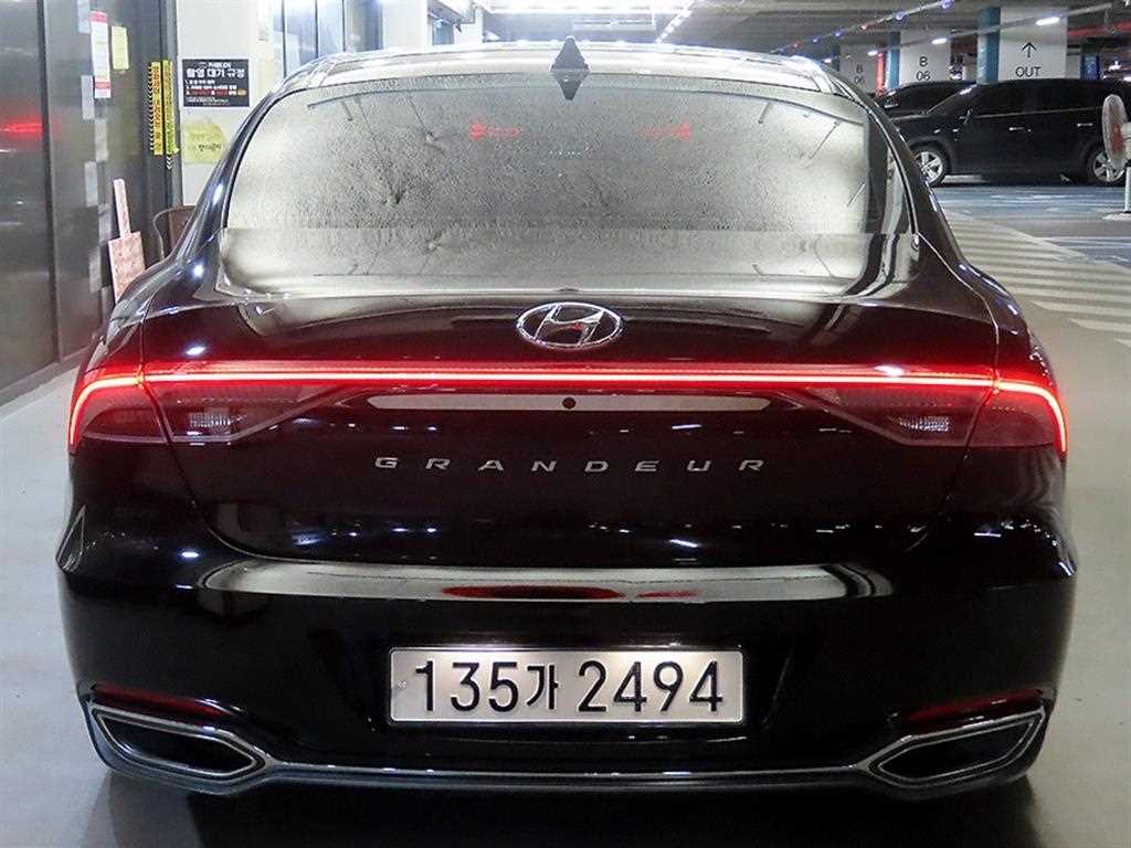 HYUNDAI Grandeur - Vista 5