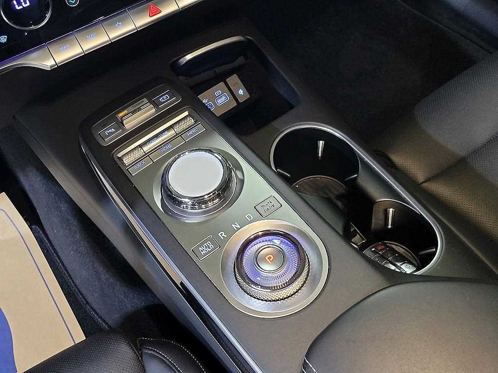 Genesis GV70 - Vista 12