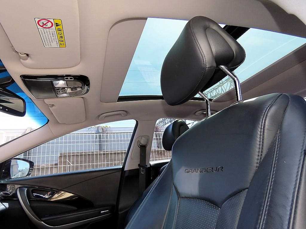 HYUNDAI Grandeur 2016 Negro - Importación desde Corea - HF Imports Iquique - Foto 17