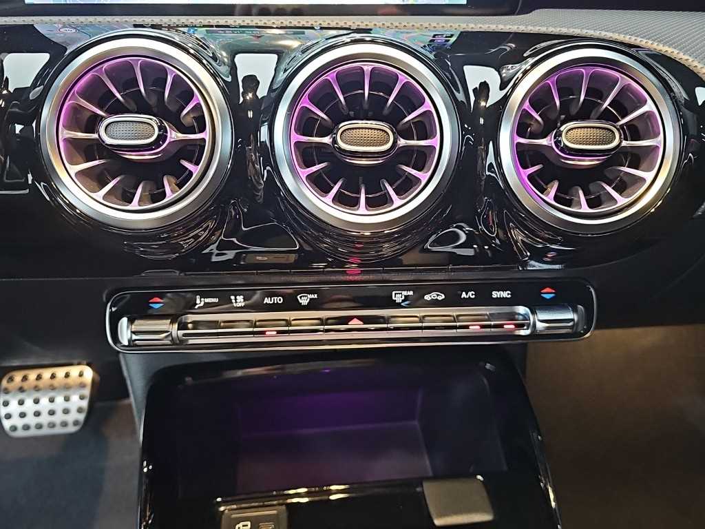 Mercedes Benz CLA Class - Vista 10
