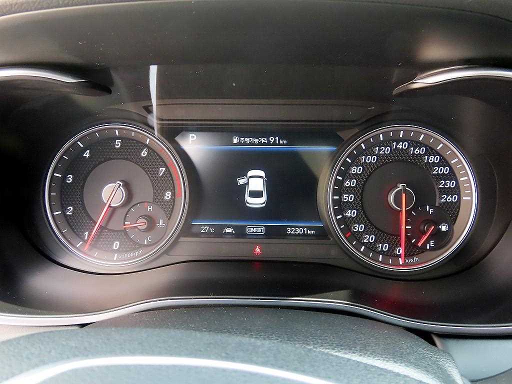 Genesis G70 - Vista 9