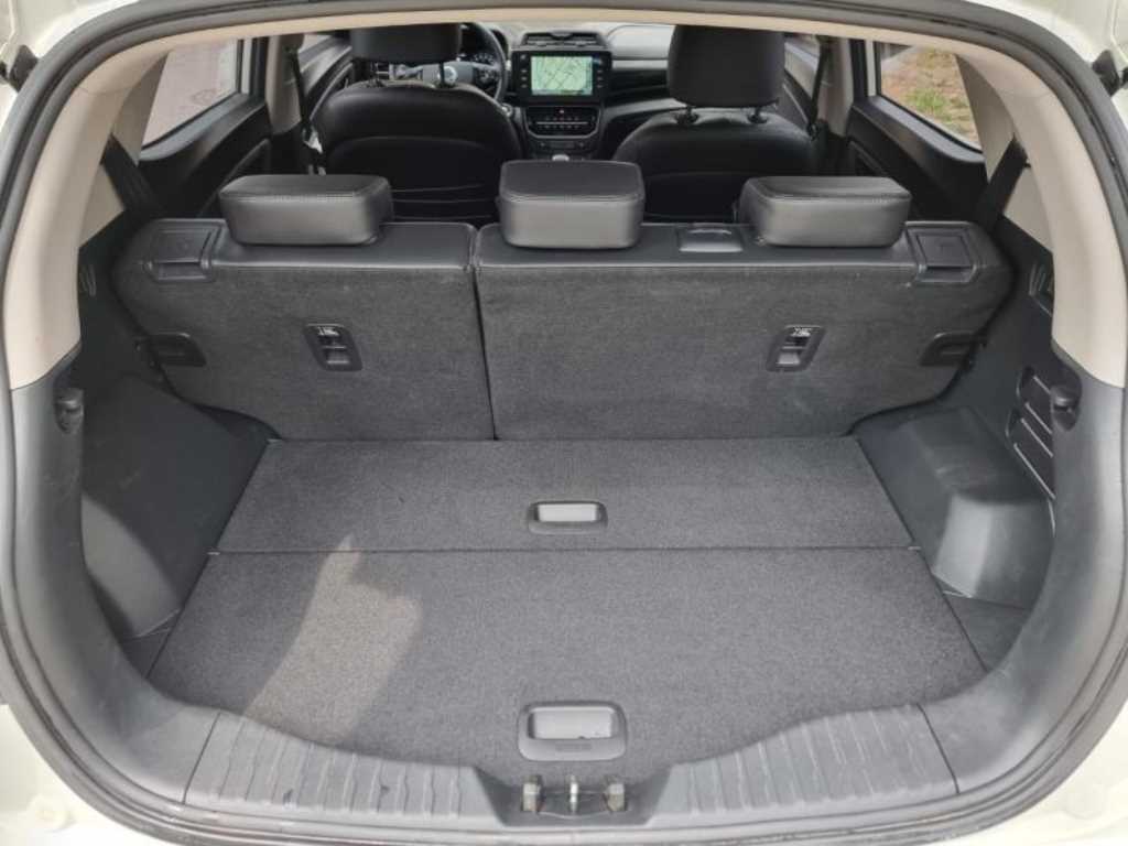 Ssangyong Tivoli - Vista 10