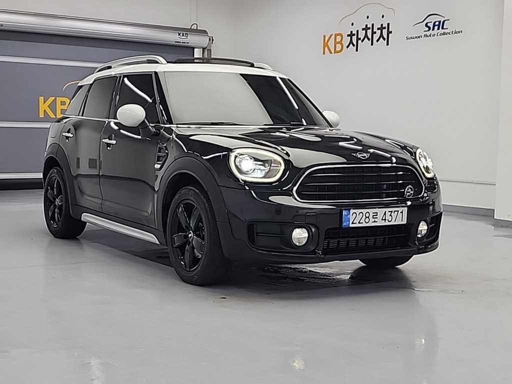Mini Countryman - Vista 4